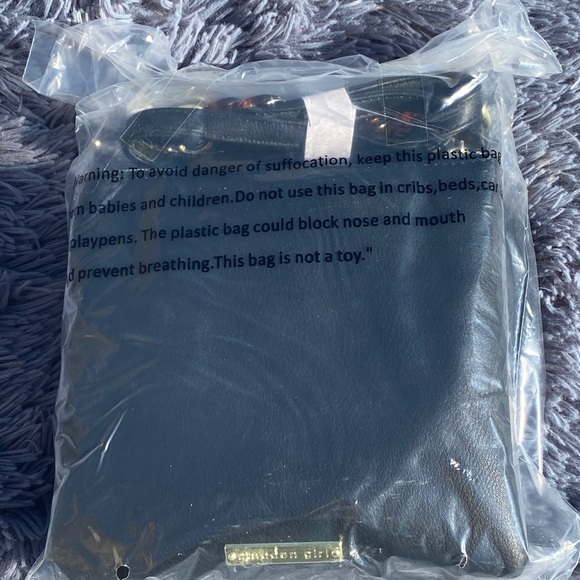 Madden Girl
Leather Crossbody Bag- New - Picture 7 of 10